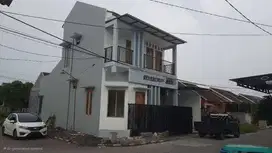 RUMAH MEWAH 2 LANTAI SIAP HUNI HARGA MURAH