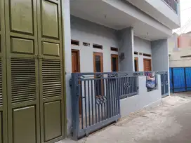 DIKONTRAKKAN RUMAH PETAK