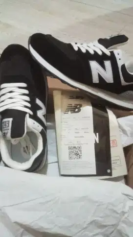 New balance 574 import Vietnam size 42  free kacamata Polarized