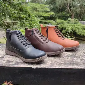 Sepatu Boots Resleting