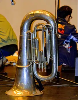 Tuba Orkestra Ukuran 4/4