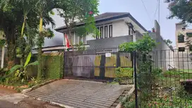 Rumah Menteng Bintaro Jaya Sek 7 Siap Huni Halaman Luas