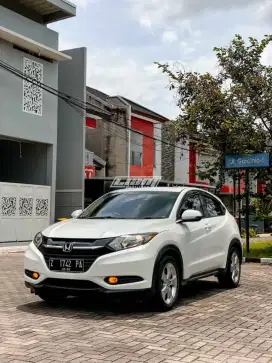 Dijual cepat HRV S matic 2016
km 108rb
Pajak panjang