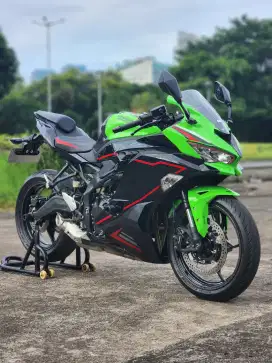 Kawasaki ZX25R ABS Hijau