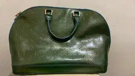LOUIS VUITTON alma GM vernish