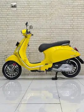Perfect Condition!!Vespa Sprint 150cc ABS 2022 N Asli Yellow-Mustika