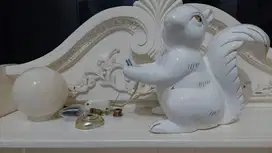 Lampu Kelinci Putih
