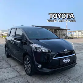 Toyota Sienta V 2016 KM 40RB Antik