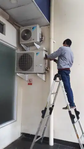 bongkar pasang ac , service ac , service mesin cuci kulkas dll