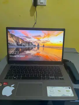 Laptop asus seken 2 tahun 8 bulan