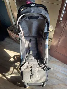 Stroller CocoLatte Bisa dilipat