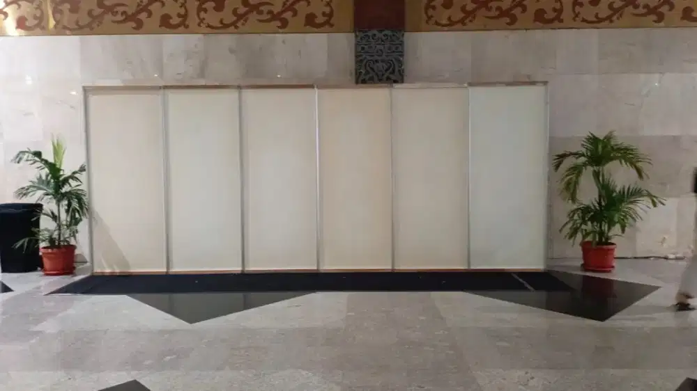 Stand Partisi R-8 syma system silver