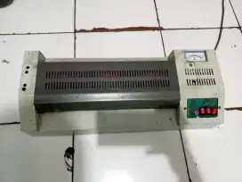 Mesin Laminating Laminasi Laminator Pres Roll