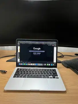 Macbook Pro M1 256GB resmi iBox BH 100 CC 6 Istimewa Mulus Pol