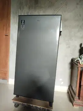Kulkas aqua 1 pintu