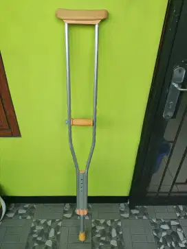 Tongkat jalan/ tongkat kreik