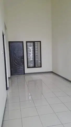 disewakan rumah dlm cluster di Green Ara, Hrp Indah, Bekasi