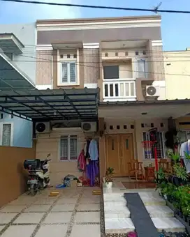 Dijual Rumah 2 Lantai Siap Huni