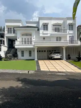 Rumah Mewah dengan Kolam Renang di Cluster Prestigious Sentul