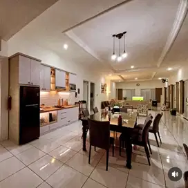Di jual villa 2 lantai masih bangunan baru view kota bandung