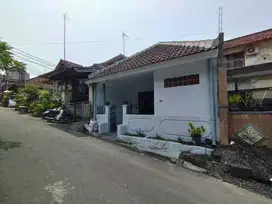 L1117014 RUMAH DI PERUMAHAN TUNJUNG TUTUR  DENPASAR UTARA