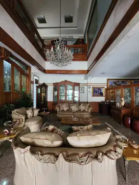 Dijual Rumah Mewah Lebak Bulus Lokasi Strategis - Nego