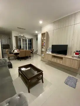 JUAL Rumah cantik semi furnished Suvarna Sutera 2 lt 8x20