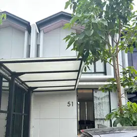 SEWA RUMAH MURAH DI LIPPO CIKARANG SUDAH ADA KICHEN SET & SUDAH RENOV