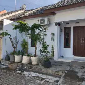 Disewakan Bulanan Rumah Ada AC Wifi TV Parabola TV Led