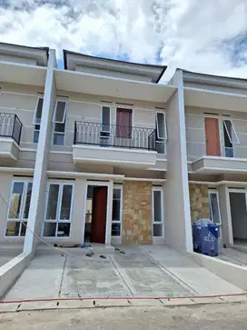 Rumah Cantik Di Pusat Kota Tangerang Selatan