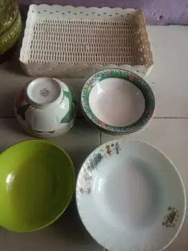 Piring dan mangkok kaca