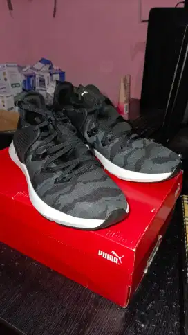 BNIB PUMA XT OUTDOOR CAMO SIZE 43 EUR