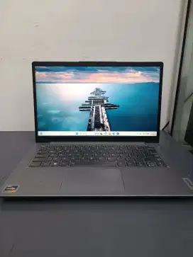 Laptop Lenovo slim 3