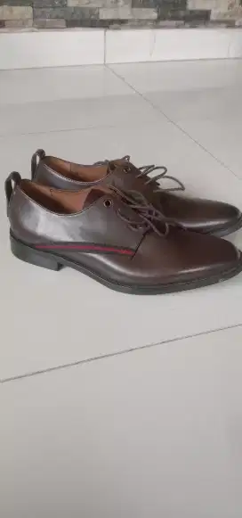 sepatu pria Steve Madden Ori
