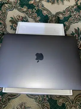Macbook Air M1, 8/256 gb