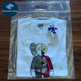 Kaos Uniqlo x Kaws Flayed New Original