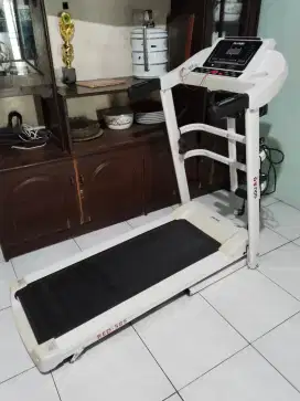 Jual BU treadmill elektrik 3 fungsi mulus keneh