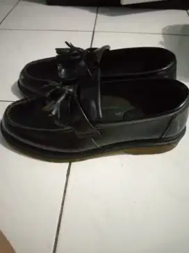 Jual sepatu bekas
