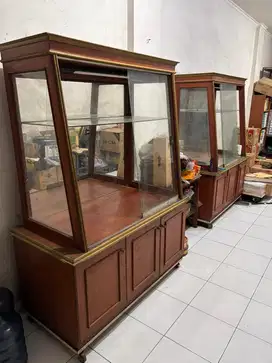 Etalase Display ex. Toko Roti