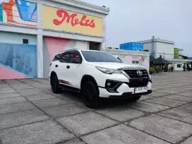 (KM 28RB) Toyota Fortuner VRZ TRD 2.4 AT 2020
