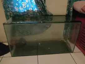 Akuarium bekas pakai