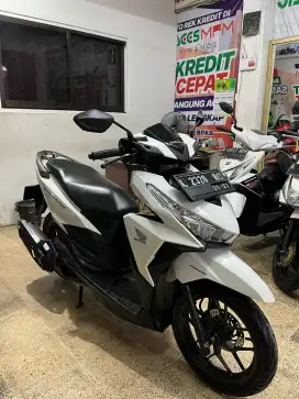 VARIO 150 2017 UM 700 SAS JL BARATAJAYA 19 NO 5