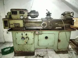 Mesin bubut C6127A