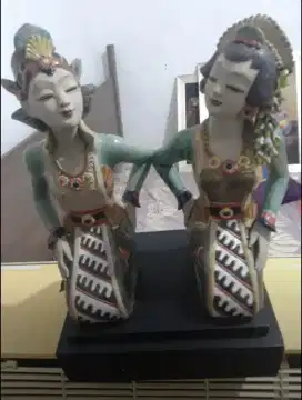 Pajangan / patung pengantin jawa