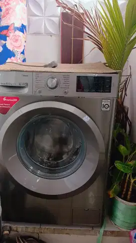 Mesin cuci digital satu tabung merk LG