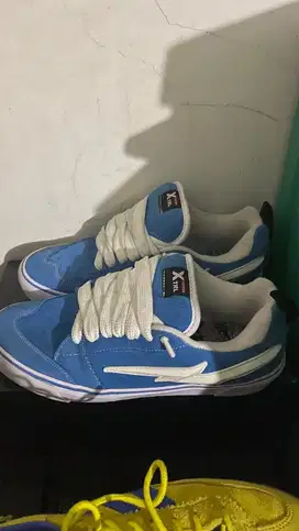 Sepatu lokal x ternal