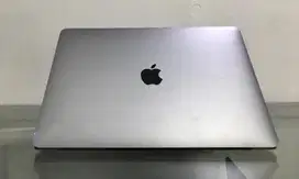 Macbook pro 2019touch bar corei5 13inchi ram16gb ssd256gb