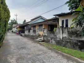 (JALAN LEBAR TANAH TINGGI)RUMAH TINGGAL KOMPLEK DOSEN SANGAT RAMAI