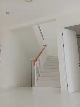 Reling tangga pegangan kayu minimalis