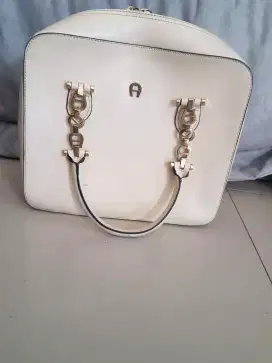 Tas jinjing Aigner old